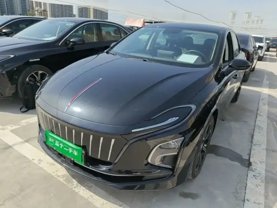 Hongqi E-QM5 Facelift Basic Travel Edition 2024