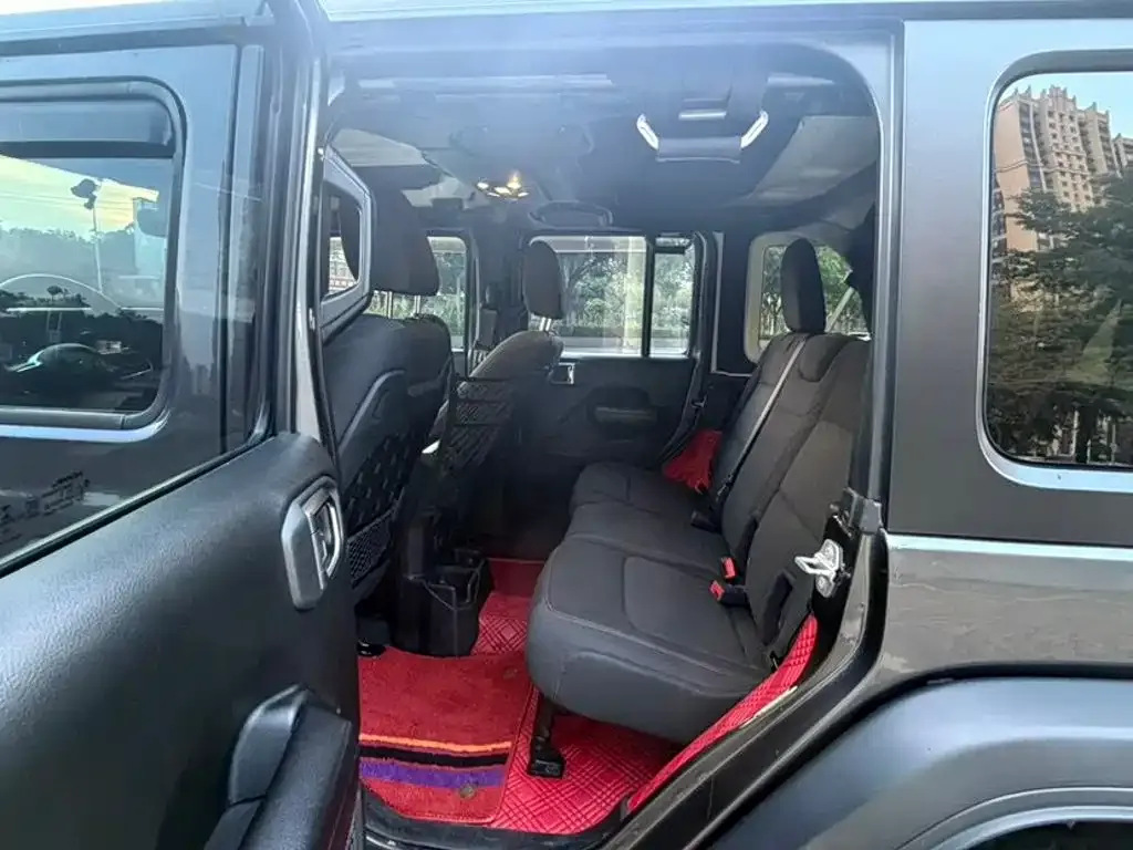 Jeep Wrangler 2.0T Rubicon Four-Door 2022 — фото 10