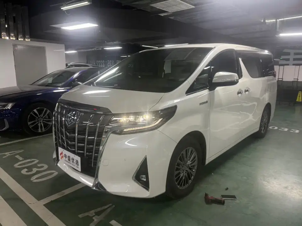 Toyota Alphard Hybrid 2.5L Premium 2022