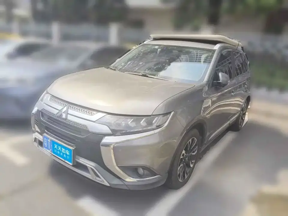 Mitsubishi Outlander 2.4L 4WD Deluxe Edition 7-Seater China VI 2019