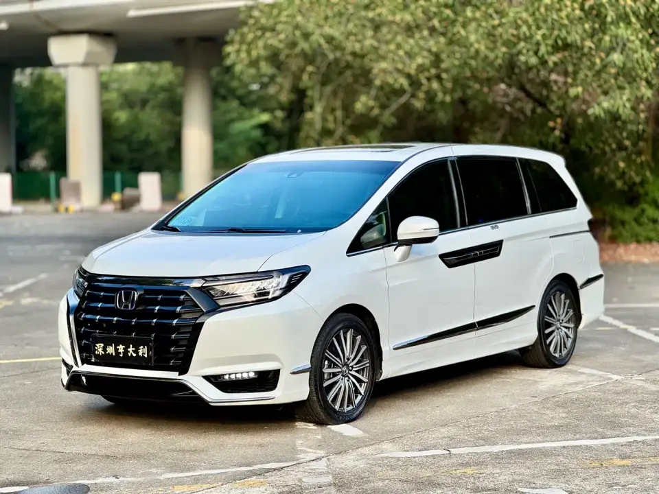 Honda Elysion 2.0L e:HEV Luxury 2022