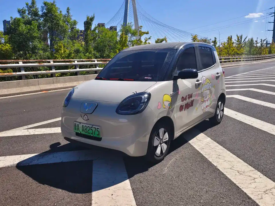 Wuling Motors Hongguang MINIEV 4-Door Advanced 2025