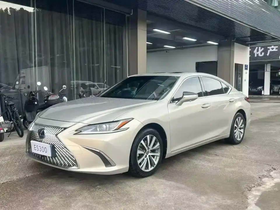Lexus ES 300h Excellence Edition China V 2019