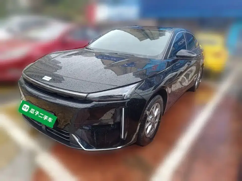 Geely Galaxy Galaxy L6 EM-i 60km Voyage Edition 2025