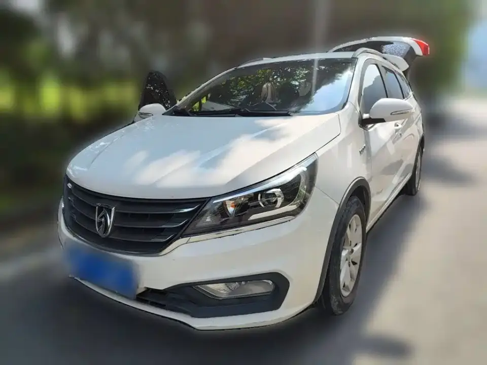Baojun 310W 1.5L Manual Fashion Edition (China V) 2019