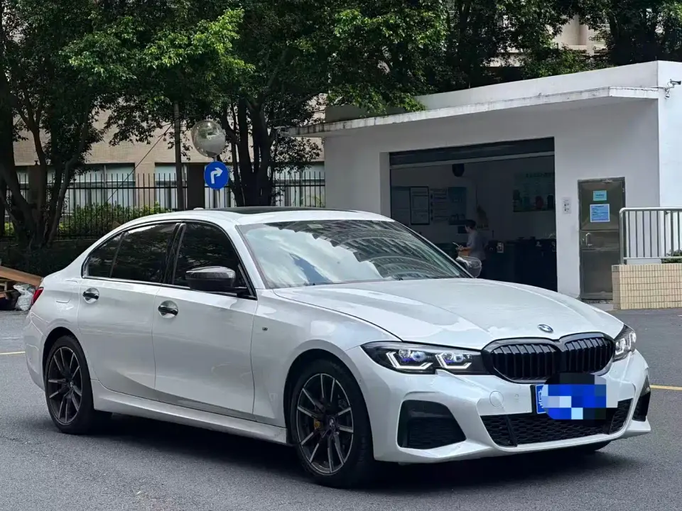 BMW 3 Series 325Li M Sport Package 2020