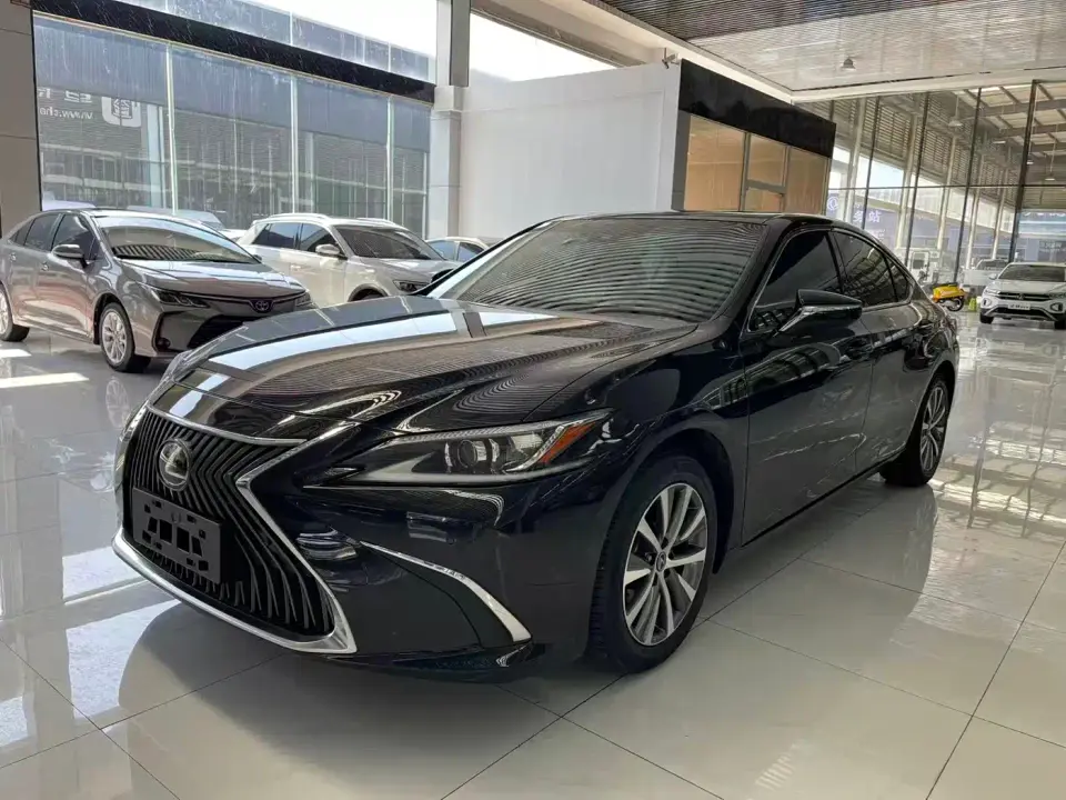 Lexus ES 200 Excellence 2020