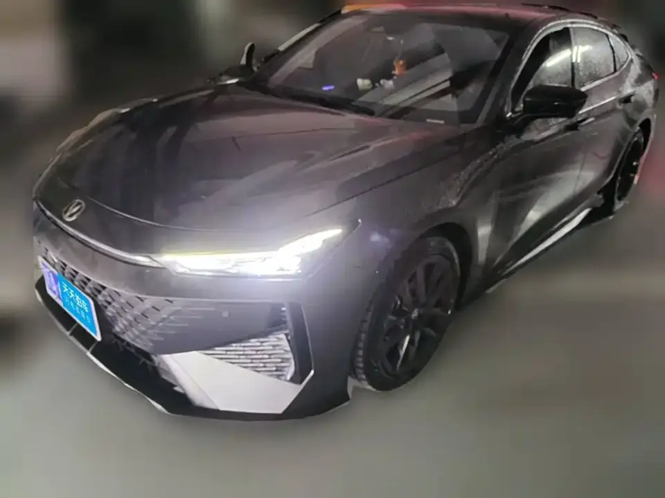 Changan UNI-V 1.5T Smart Pilot 2024