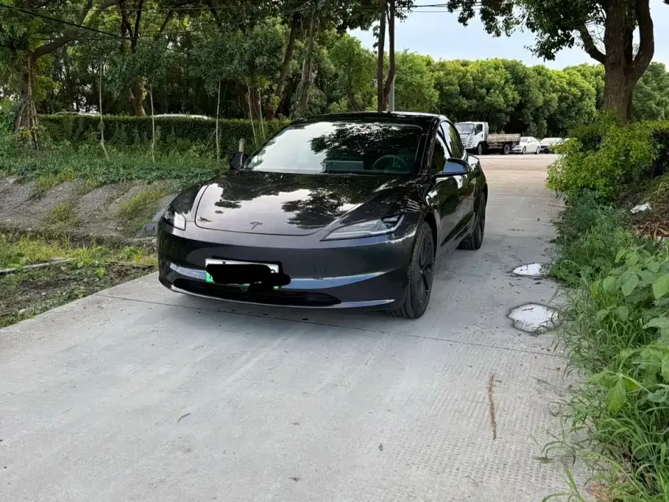 Tesla Model 3 Model Year Facelift Rear-Wheel Drive 2026