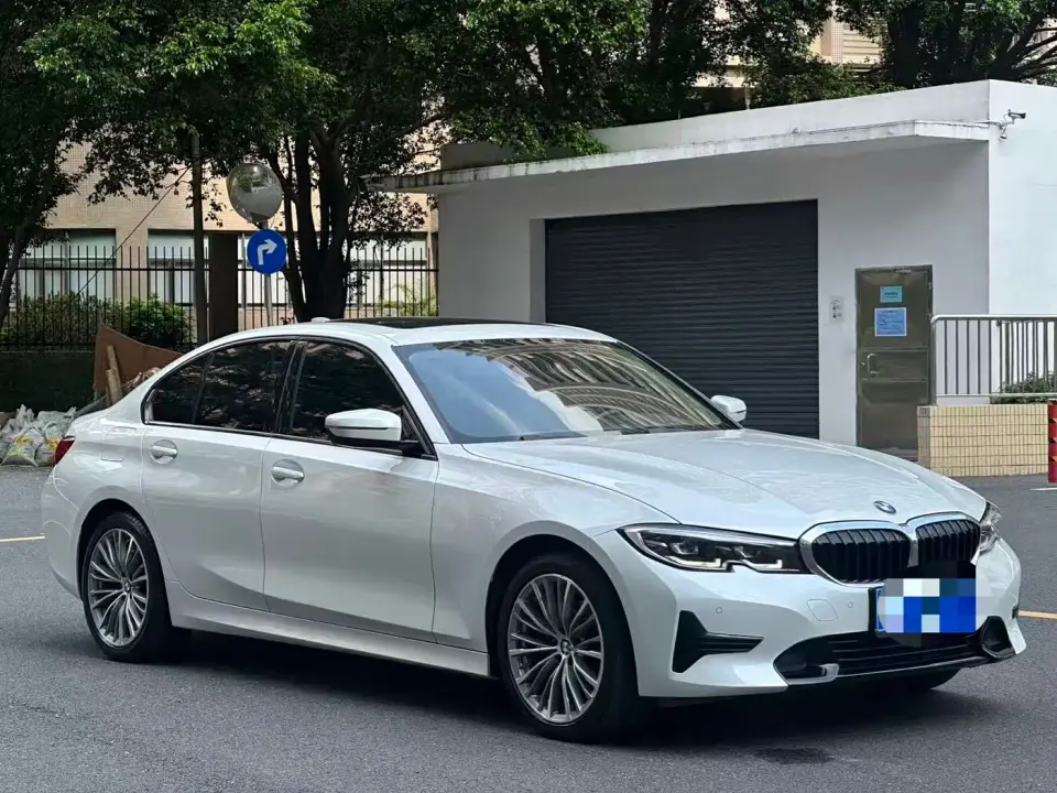 BMW 3 Series 320i Sport Package 2022