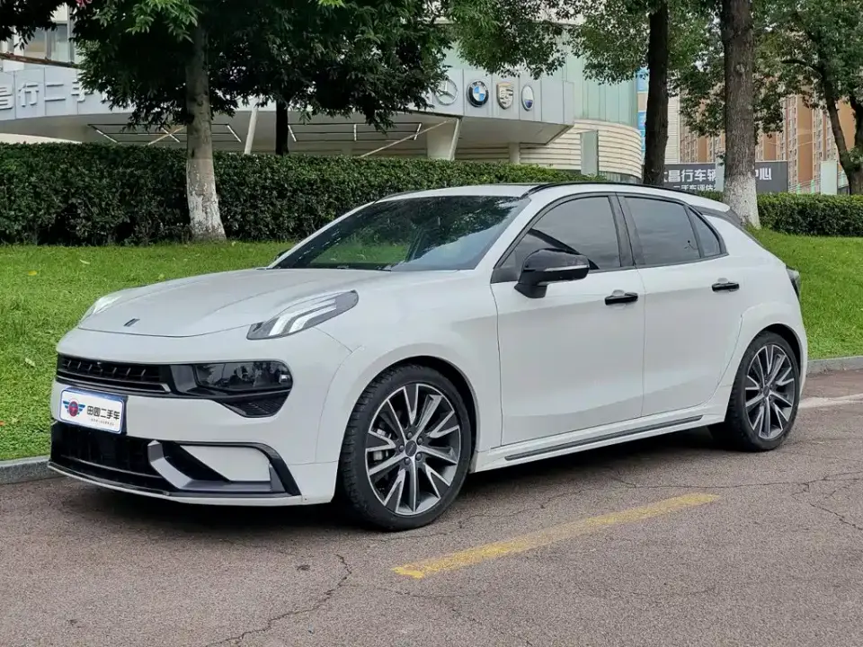 Lynk & Co 02 Hatchback 2.0TD Plus 2022