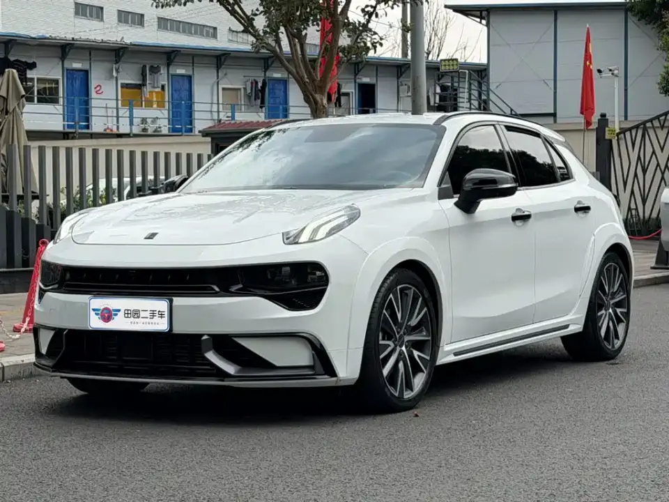 Lynk & Co 02 Hatchback 2.0TD Plus 2022