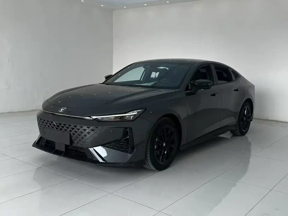 Changan UNI-V 1.5T Deluxe Sport 2024