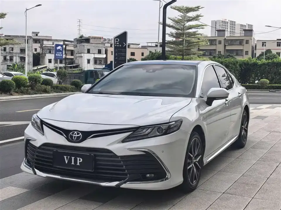 Toyota Camry 2.5G Luxury Edition 2023