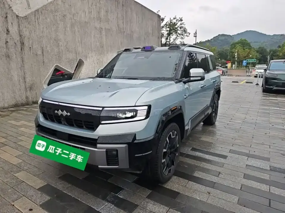 Fangchengbao Leopard 8 Zhiyong Flagship 7-Seater 2025