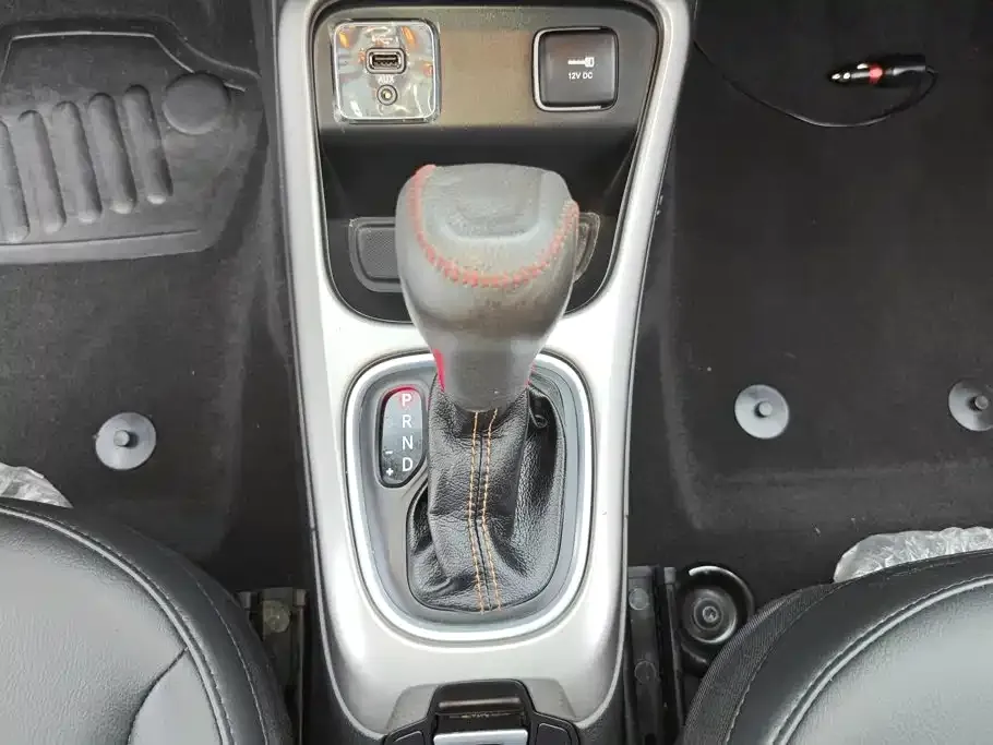 Jeep Compass 220T Automatic Joy Edition 2020 — фото 16