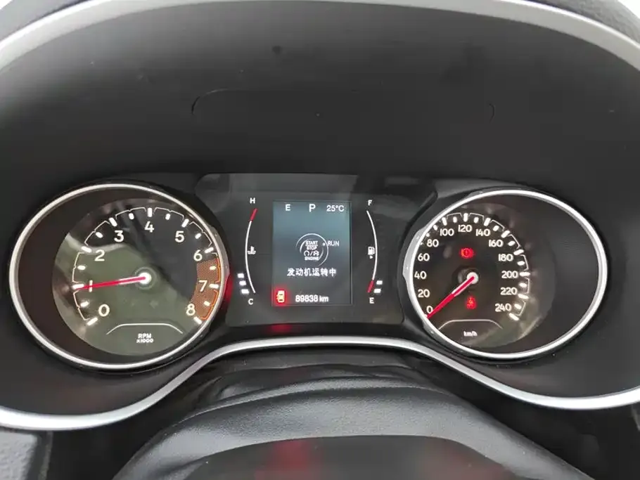 Jeep Compass 220T Automatic Joy Edition 2020 — фото 14