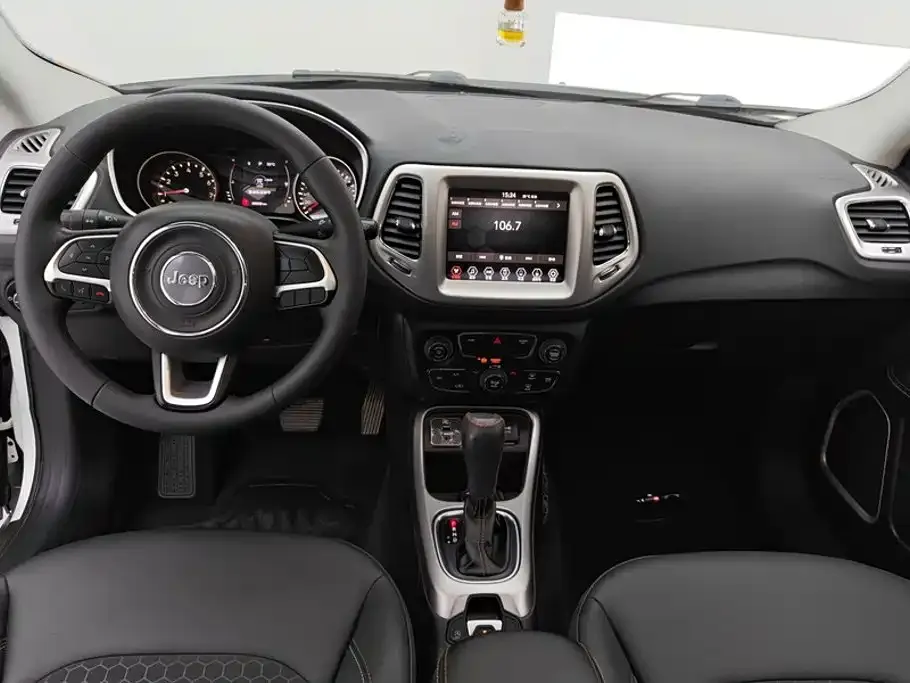 Jeep Compass 220T Automatic Joy Edition 2020 — фото 12