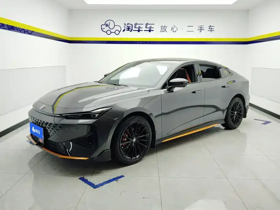 Changan UNI-V 1.5T Deluxe Sport 2025