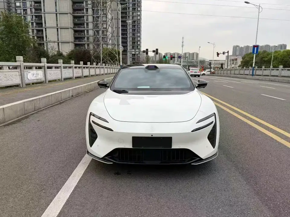 Avatr 06 Ultra Pure Electric Edition 2025