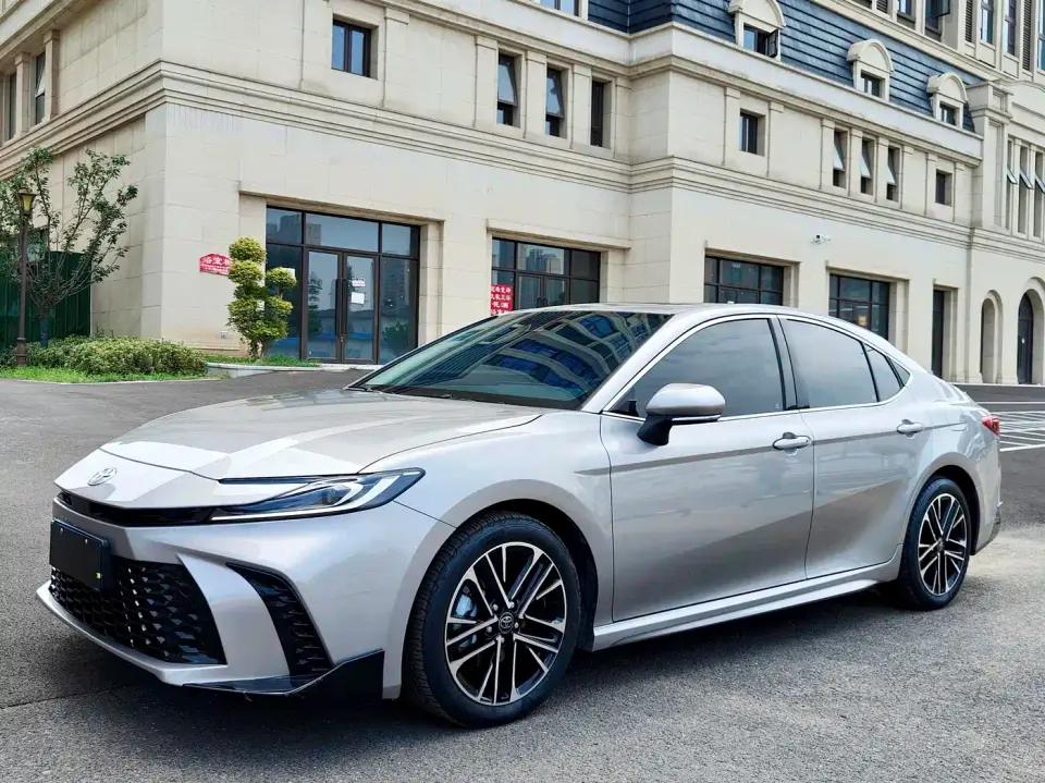 Toyota Camry Hybrid 2.0HSE Sport Lite Edition 2025