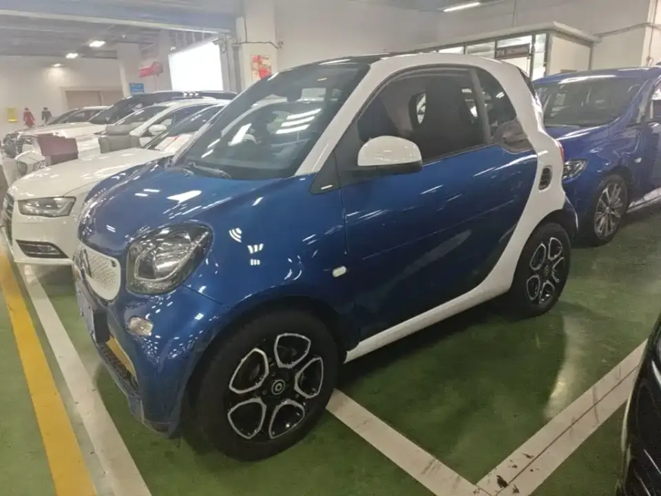 Smart fortwo 0.9T 66kW Hardtop Wind Edition China VI 2019