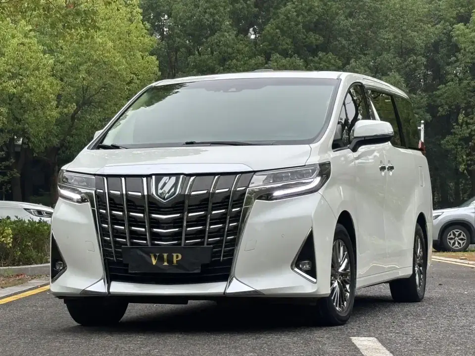 Toyota Alphard Hybrid 2.5L Luxury 2022