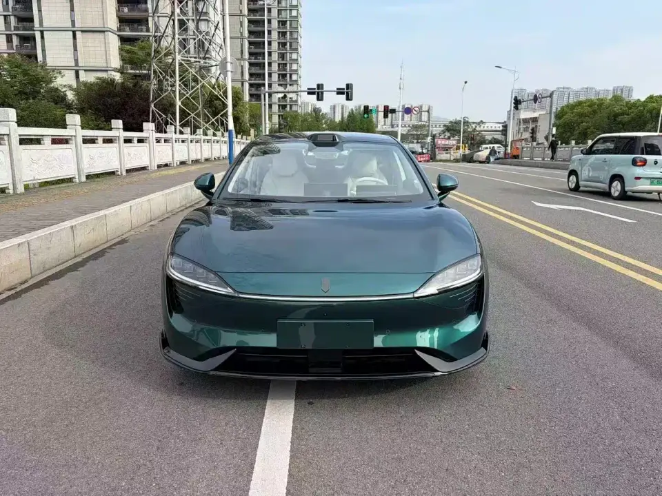 Zhijie S7 855km Max 2025
