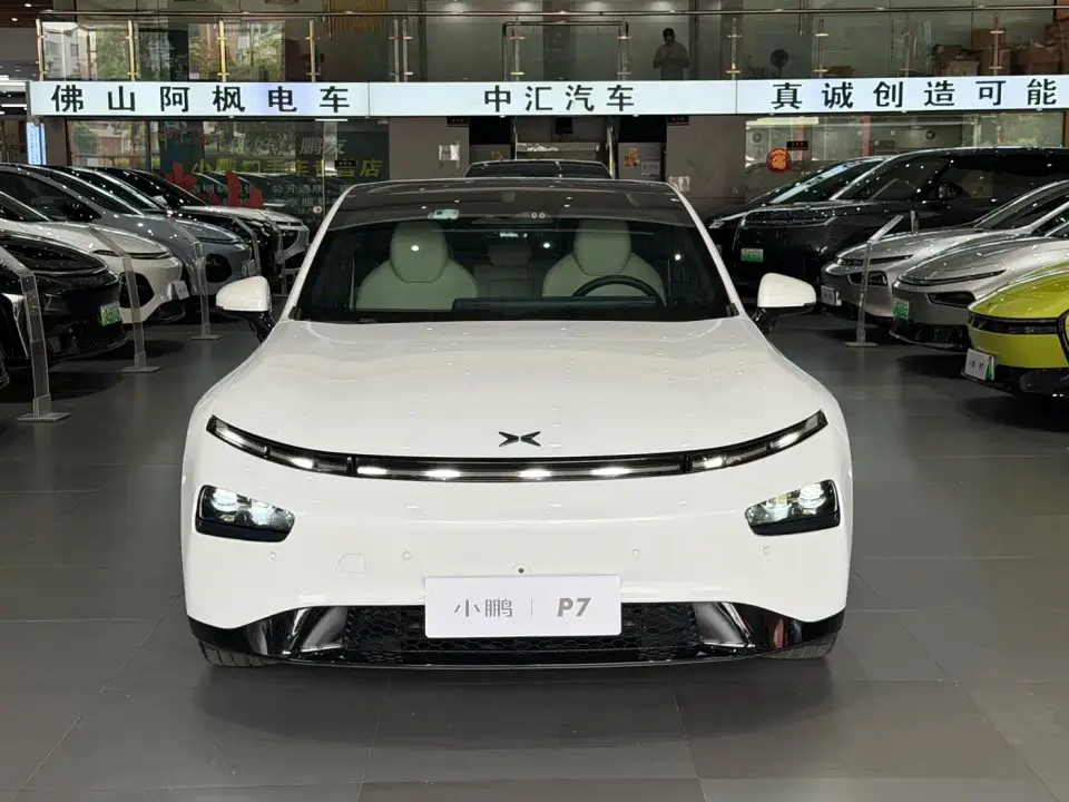 XPeng P7 Model 670E 2021