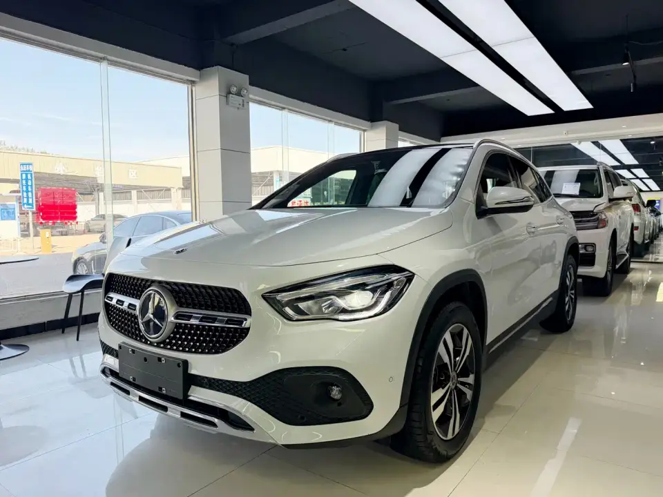 Mercedes-Benz GLA-Class GLA 200 2020