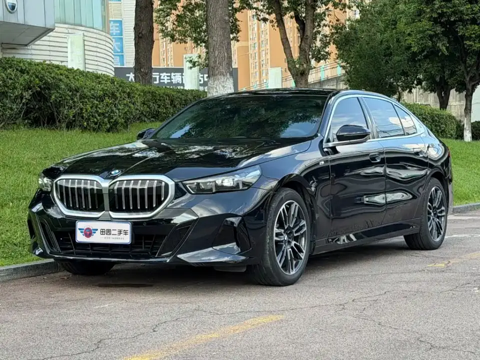 BMW 5 Series 530Li Leading M Sport Package 2025