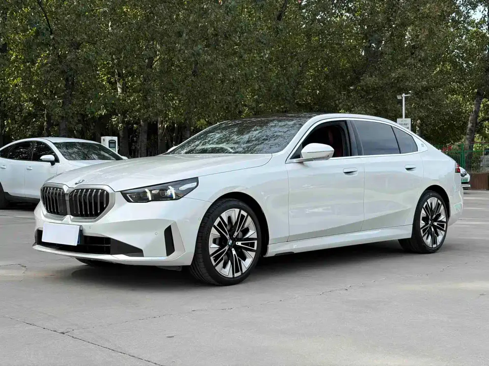 BMW 5 Series 530Li Premium Luxury Package 2024