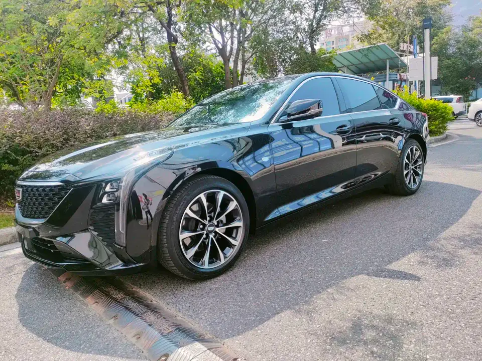 Cadillac CT5 Model 28T Urban Sport Edition 2026