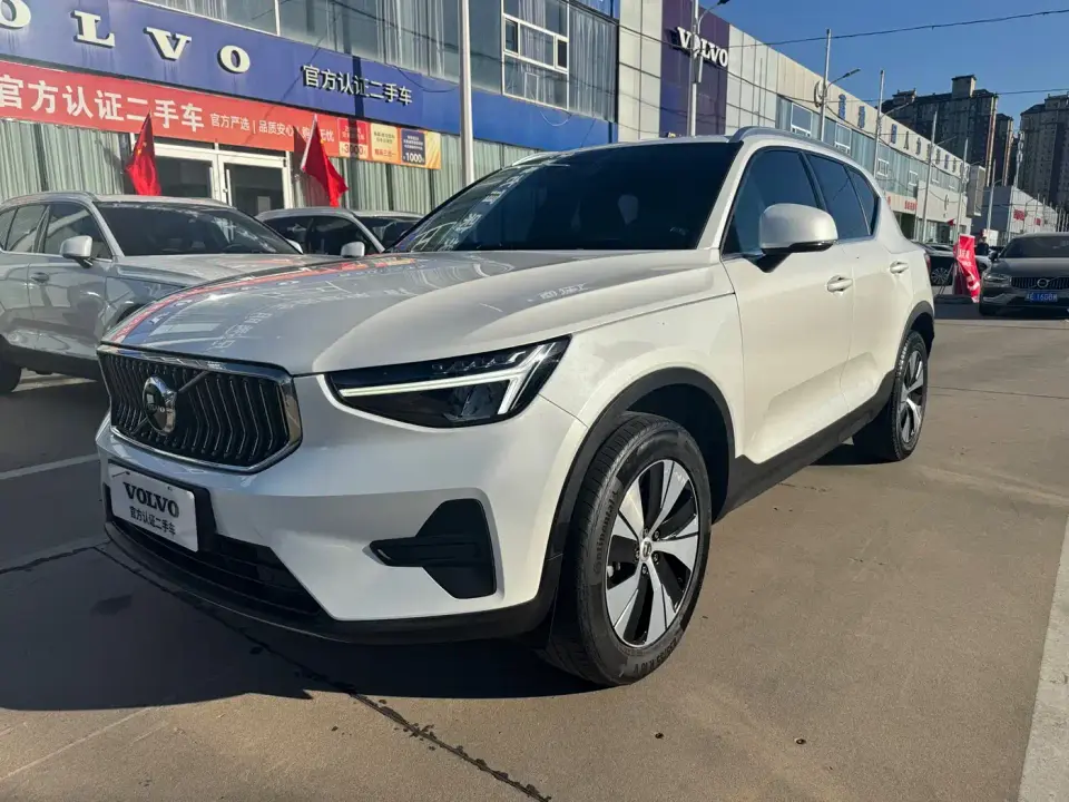 Volvo XC40 B3 Smart Elite Luxury Edition 2024