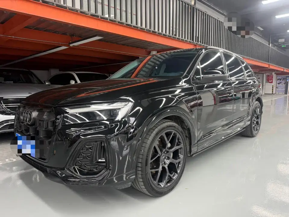 Audi Q7 45 TFSI quattro S line Black Warrior 2024