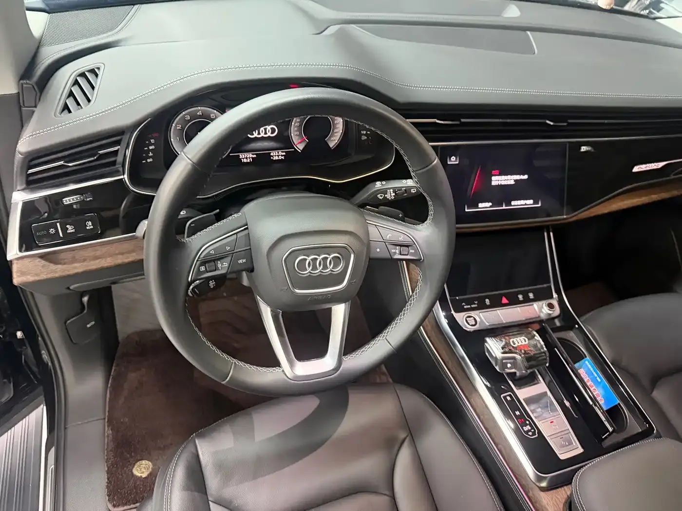 Audi Q7 45 TFSI quattro S line Black Warrior 2024 — фото 5