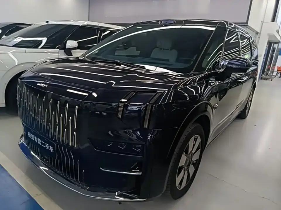 Zeekr 009 7-Seat Aisle AWD Version 108kWh 2024