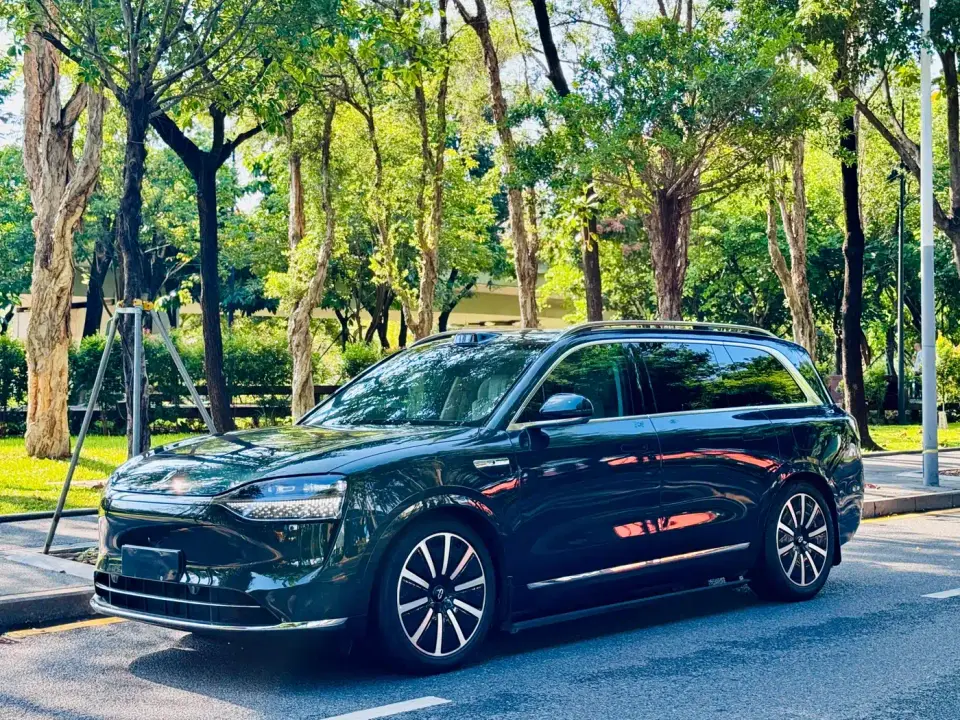 AITO Wenjie AITO M9 Range Extender Ultra 52kWh 6-seater 2024
