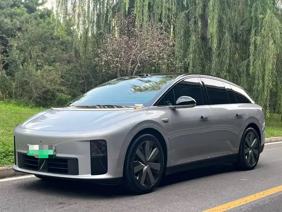 Li Auto i6 4WD Base Model 2026