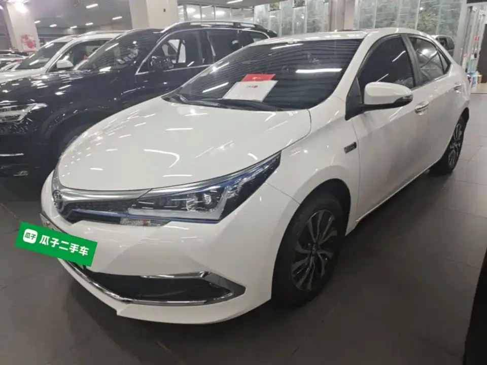 Toyota Corolla Twin Engine E+ 1.8L E-CVT Leading Edition 2020