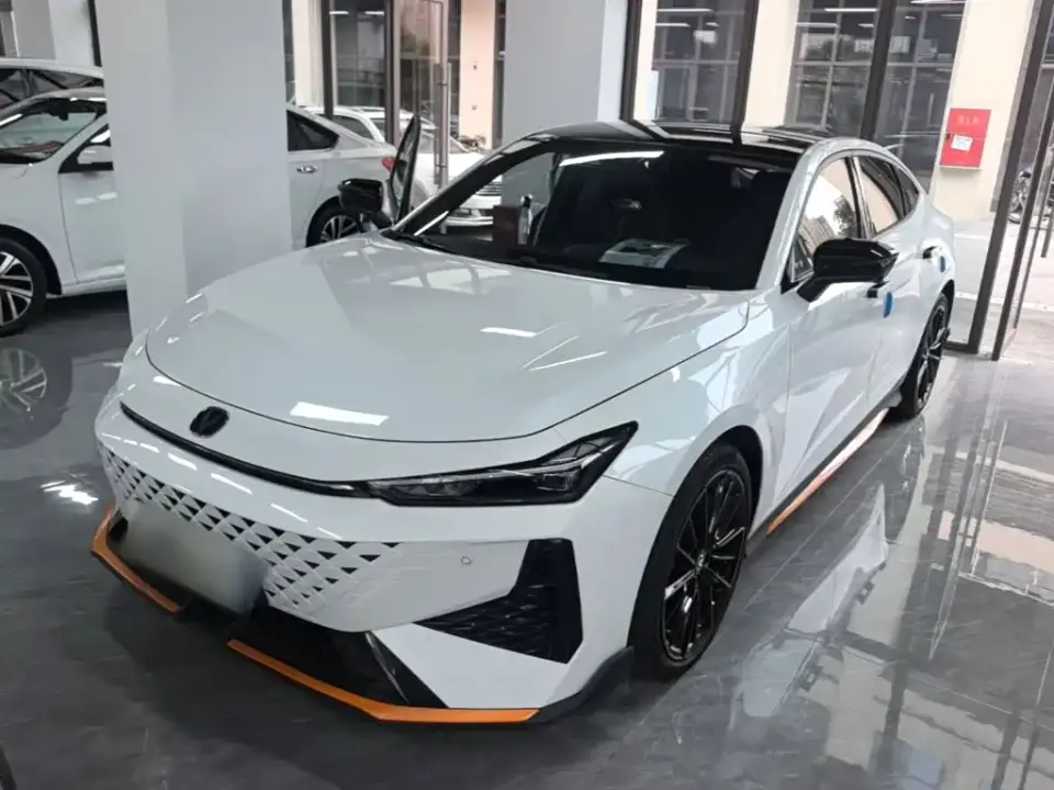 Changan UNI-V 1.5T Deluxe Sport 2024