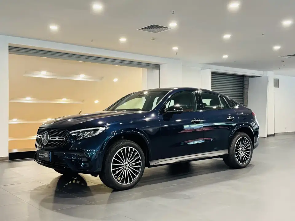 Mercedes-Benz GLC Coupe Model GLC 300 4MATIC Coupe SUV 2024