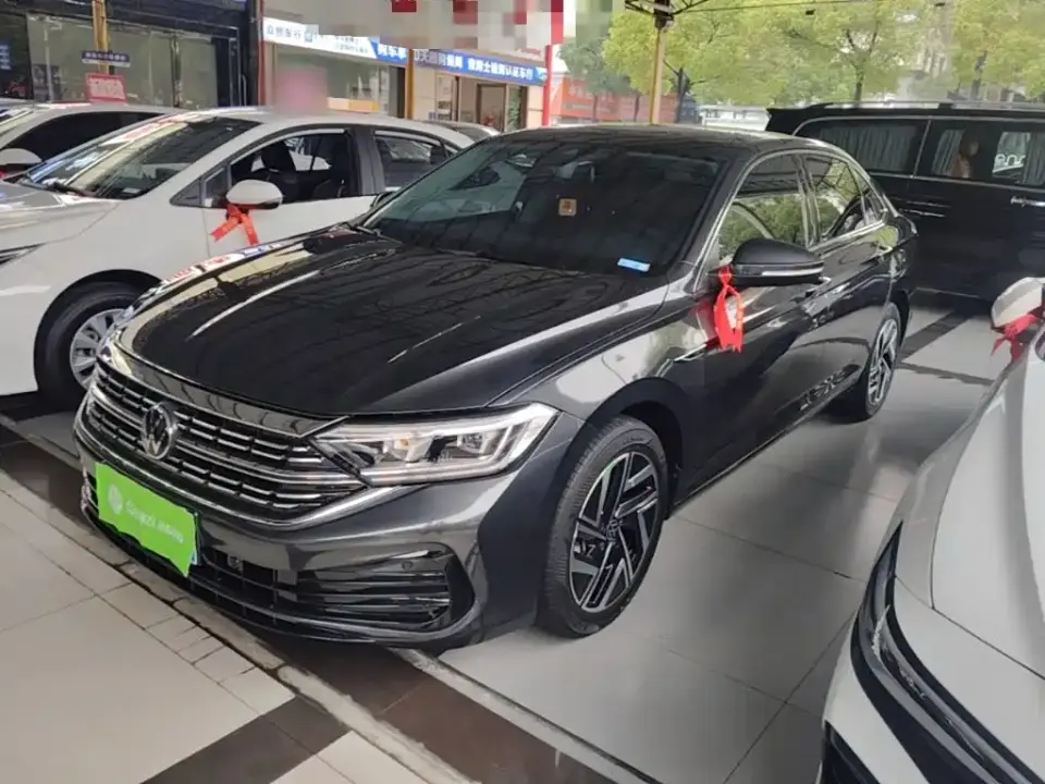 Volkswagen Sagitar 300TSI DSG Surpass Edition 2024