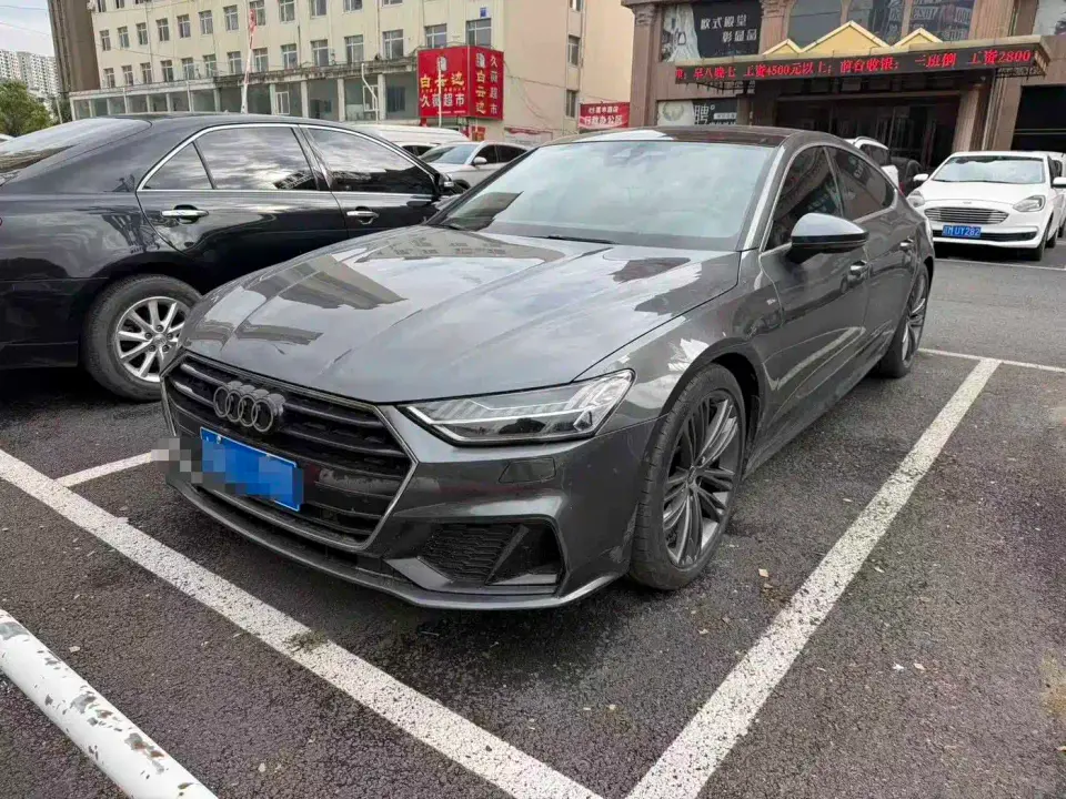 Audi A7 Model 45 TFSI Premium Selection Edition 2024