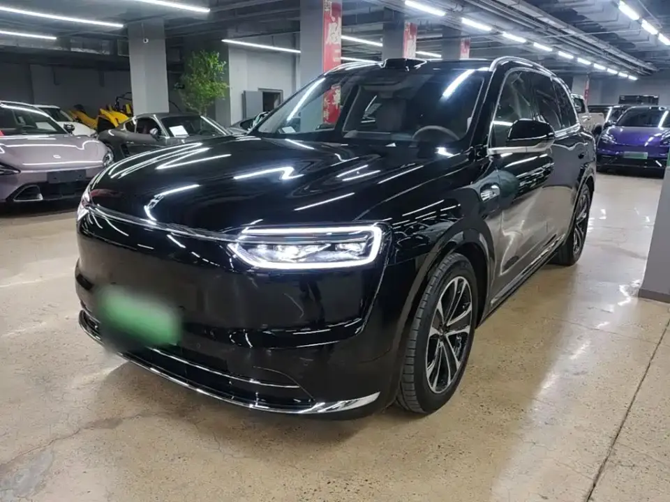 AITO Wenjie AITO M7 Extended Range Base Model 6-Seater 2025