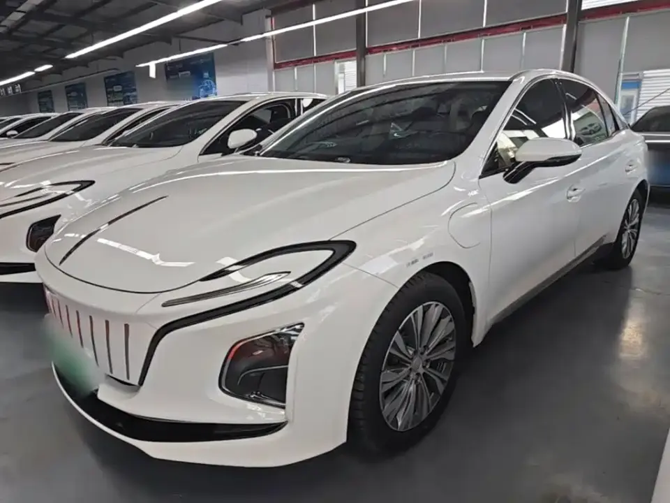 Hongqi E-QM5 Model 450km Travel Edition 2024