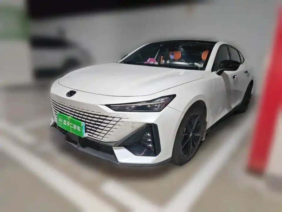 Changan UNI-V 1.5T Premium Model 2022