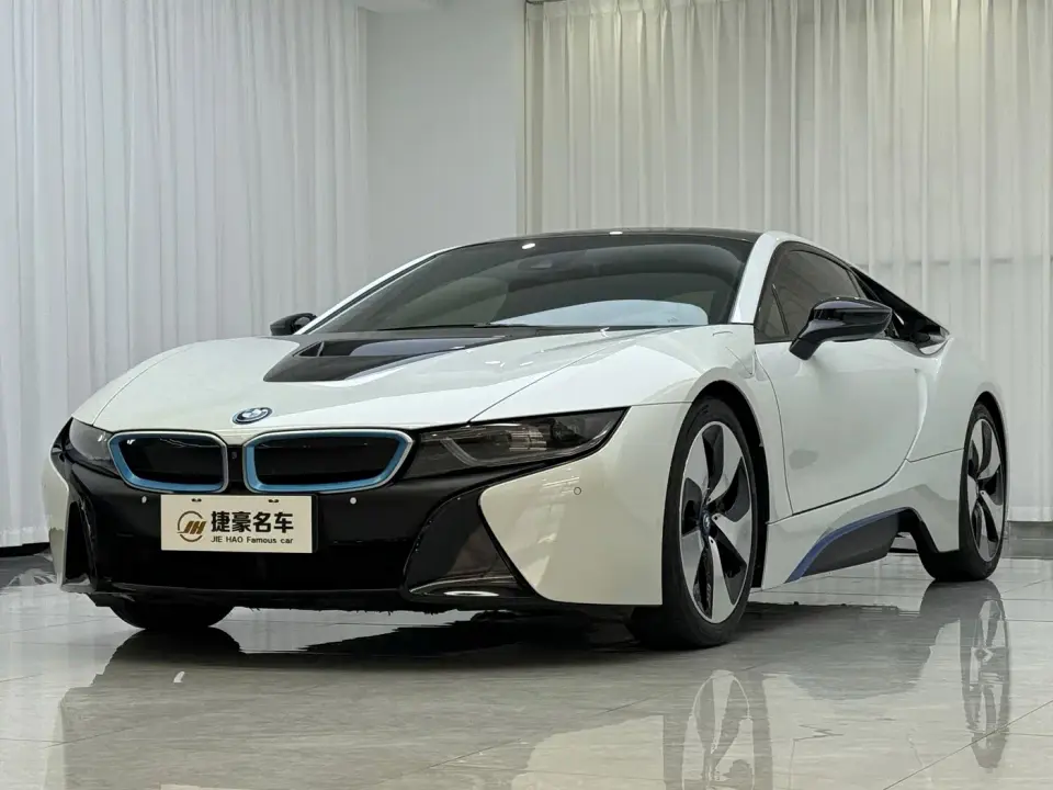 BMW i8 Standard 2019