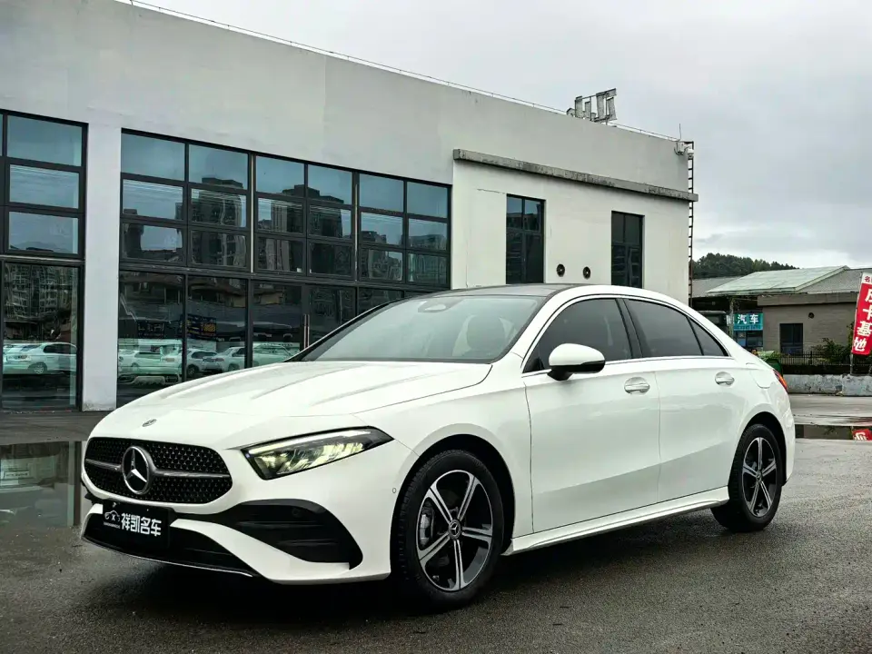 Mercedes-Benz A-Class A 200 L Fashion Edition 2025