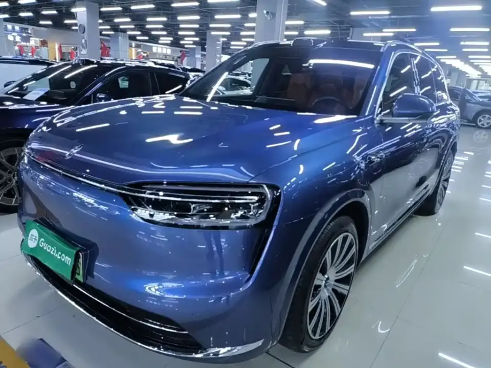 AITO Wenjie AITO M7 Extended Range Base Model 6-Seater 2025